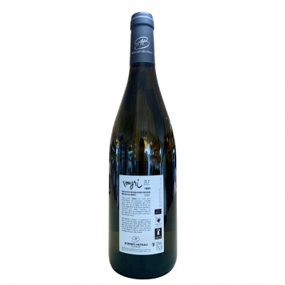 L'image est l'étiquette du vin blanc "Tougri"