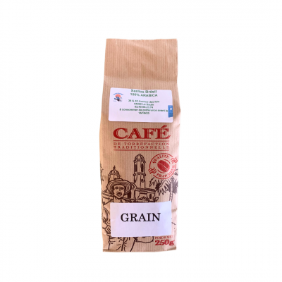 Cette image représente un paquet de café grain santos brésil.